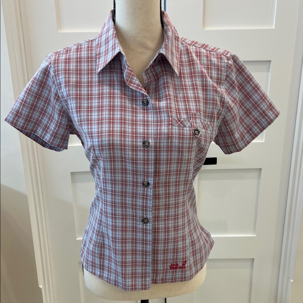 Jack Wolfskin Red and White Plaid Button-Down Shirt